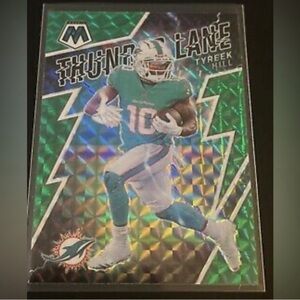 🏈 Tyreek Hill 2022 Panini Mosiac Prizm Sports Trading NFL Football Card #TL-14